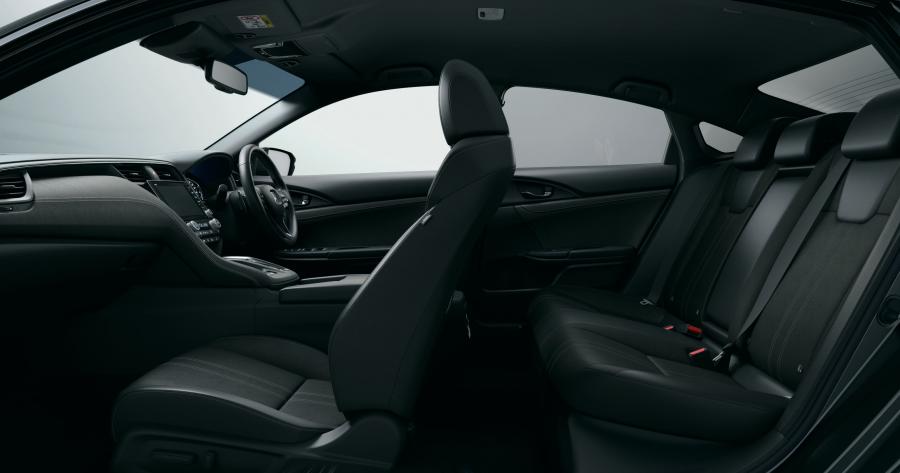 Интерьер Honda Insight Hybrid EX Black Style 2018 года  (JP) (фото 13 из 20)
